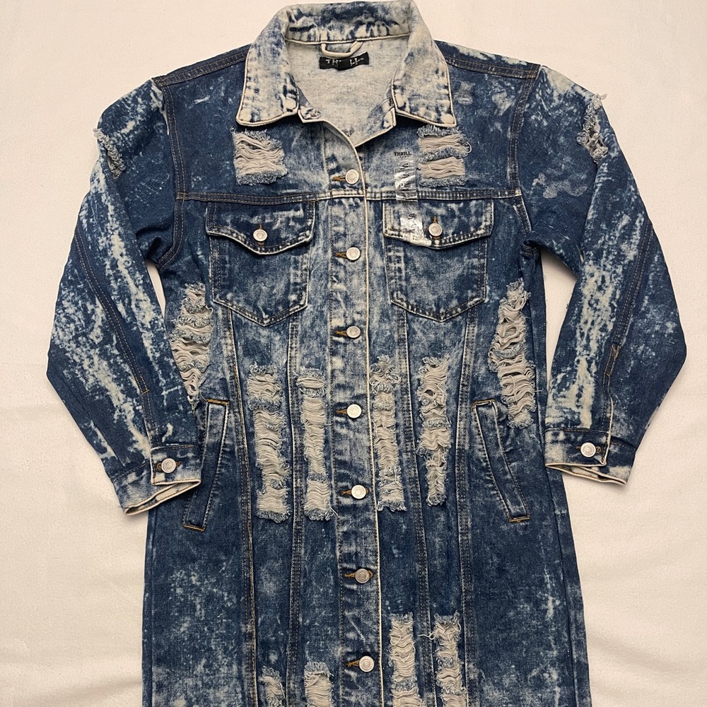 Size S Thrill Womens Long Jean Jacket Blue Buttons Acid Wash Pockets Distressed